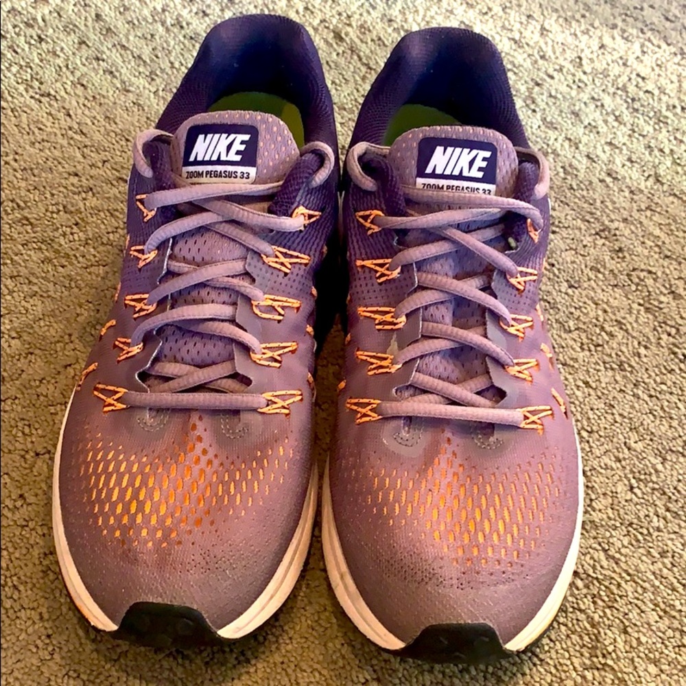 Women’s Nike Zoom Pegasus 33 size 10